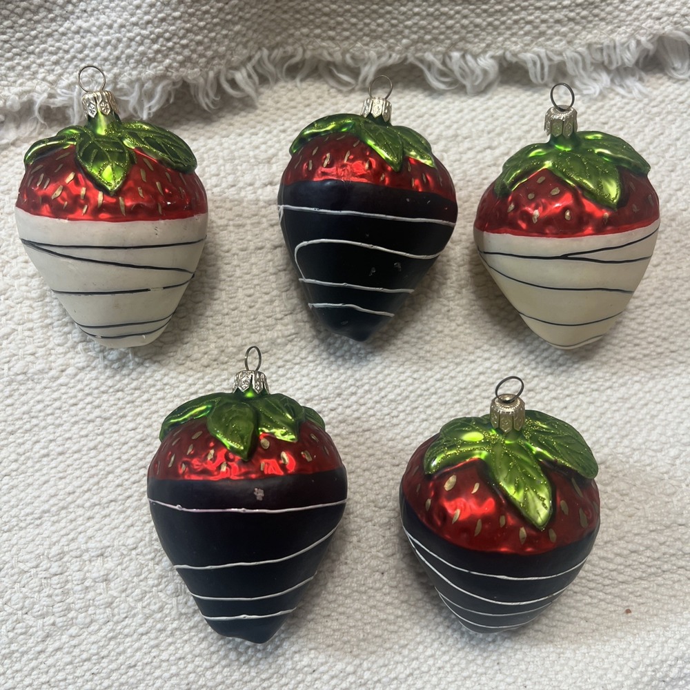 Dark White Chocolate Dipped Strawberry Christmas Ornaments Blown Glass Set Of 5 - Picture 15 of 16